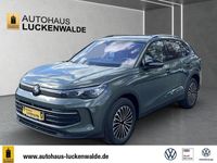 Neu VW Tiguan 150 PS (110 kW) 2026 Grün SUV