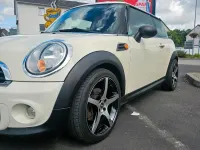 Gebraucht Mini Cooper 75 PS (55 kW) 2012 Weiß Kleinwagen
