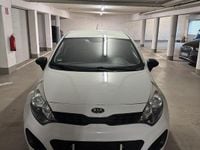 Gebraucht Kia Rio 86 PS (63 kW) 2012 Weiß Kleinwagen