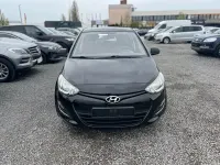 Gebraucht Hyundai i20 Classic 86 PS (63 kW) 2015 Schwarz Limousine