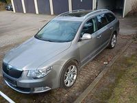 Gebraucht Skoda Superb Exclusive 160 PS (117 kW) 2013 Silber Kombi