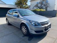 Gebraucht Opel Astra Elegance 125 PS (91 kW) 2004 Gold Limousine