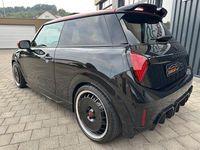 Gebraucht Mini John Cooper Works 204 PS (150 kW) 2024 Midnight schwarz metallic Kleinwagen