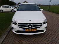 Gebraucht Mercedes B200 150 PS (110 kW) 2022 Weiß Van / Kleinbus