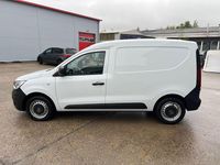 Second-hand Renault Express 95 CP (69 kW) 2022 Alb Monovolum