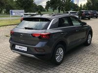 Gebraucht VW T-Roc Life 150 PS (110 kW) 2023 Indiumgrau metallic SUV