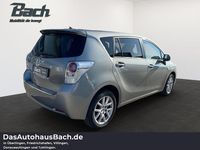 Gebraucht Toyota Verso Travel 147 PS (108 kW) 2012 Silber Van / Kleinbus