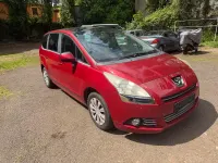 Gebraucht Peugeot 5008 153 PS (112 kW) 2010 Rot Van / Kleinbus