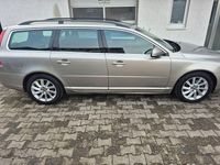 Gebraucht Volvo V70 Summum 181 PS (133 kW) 2015 Beige Kombi
