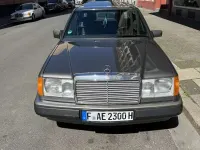Gebraucht Mercedes E230 132 PS (97 kW) 1990 Grau Limousine