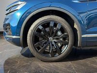 Gebraucht VW Touareg Elegance 381 PS (280 kW) 2022 Blau SUV