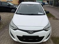 Gebraucht Hyundai i20 Edition 86 PS (63 kW) 2014 Weiß Kleinwagen