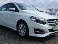 Gebraucht Mercedes B180 122 PS (89 kW) 2015 Weiß Kleinwagen