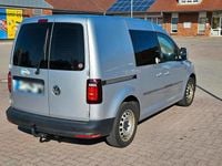 Gebraucht VW Caddy Trendline 125 PS (91 kW) 2019 Silber Van / Kleinbus