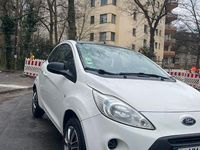 Gebraucht Ford Ka Ambiente 69 PS (50 kW) 2013 Weiß Kleinwagen