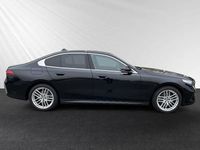Gebraucht BMW 520 197 PS (144 kW) 2024 Saphirschwarz metallic Limousine