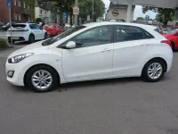 Gebraucht Hyundai i30 Edition 99 PS (72 kW) 2014 Weiß Limousine