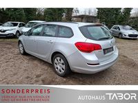 Gebraucht Opel Astra Selection 95 PS (69 kW) 2011 Argon silber/ice silver (m2) Kombi