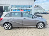 Gebraucht Mercedes B180 109 PS (80 kW) 2017 Grau Van / Kleinbus