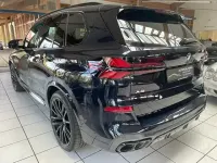 Gebraucht BMW X5 M Sport 530 PS (389 kW) 2025 Schwarz SUV