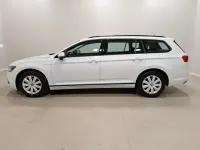 Używany VW Passat Conceptline 150 KM (110 kW) 2022 Biały Kombi