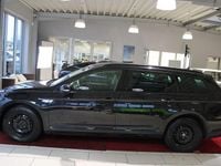 Gebraucht VW Passat Trendline 120 PS (88 kW) 2016 Deep black perleffekt Kombi