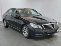 Gebraucht Mercedes E220 Avantgarde 170 PS (125 kW) 2012 Obsidianschwarz  me (metallic) Limousine
