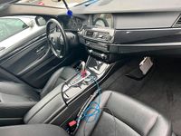 Gebraucht BMW 520 184 PS (135 kW) 2014 Grau Kombi