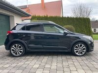 Gebraucht Hyundai i20 Active 120 PS (88 kW) 2016 Schwarz Kleinwagen