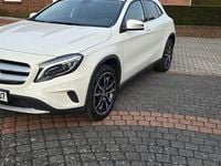 Gebraucht Mercedes GLA220 170 PS (125 kW) 2015 Weiß SUV