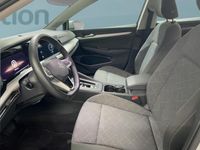 Gebraucht VW Golf VIII 150 PS (110 kW) 2023 Silber Kombi