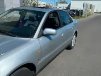 Second-hand Audi A4 125 CP (91 kW) 1997 Argintiu Berlinǎ