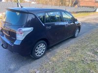 Gebraucht Toyota Verso 126 PS (92 kW) 2009 Violet Van / Kleinbus