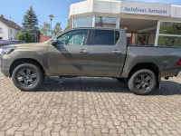 Gebraucht Toyota HiLux Comfort 150 PS (110 kW) 2023 Manganbronce Pickup