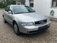 Używany Audi A4 101 KM (74 kW) 2000 Srebrny Sedan/Limuzyna