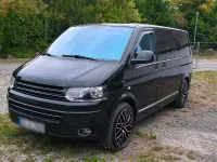 Gebraucht VW Multivan 179 PS (131 kW) 2011 Schwarz Van / Kleinbus