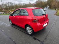 Gebraucht Toyota Yaris Sol 87 PS (63 kW) 2007 Rot Kleinwagen