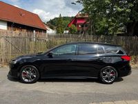 Gebraucht Ford Focus ST 125 PS (91 kW) 2021 Schwarz Kombi