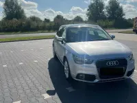 Gebraucht Audi A1 Sportback Sport 122 PS (89 kW) 2014 Silber Kleinwagen