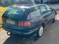 Gebraucht Volvo V40 85 PS (62 kW) 2000 Grün Kombi