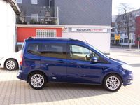 Gebraucht Ford Tourneo Courier Titanium 101 PS (74 kW) 2016 Blau Van / Kleinbus