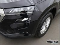 Neu Skoda Karoq Selection 150 PS (110 kW) 2025 Graphite grau (grey), metallic SUV