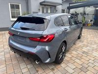 Gebraucht BMW 120 M Sport 190 PS (139 kW) 2022 Grau Kleinwagen