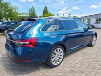 Gebraucht Skoda Superb Style 218 PS (160 kW) 2023 Blau Kombi