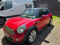 Gebraucht Mini Cooper Cabriolet 122 PS (89 kW) 2015 Rot Cabrio