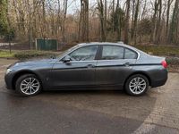 Gebraucht BMW 330e Sport Line 254 PS (186 kW) 2016 Grau Limousine