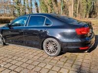 Second-hand VW Jetta 211 CP (155 kW) 2012 Negru Berlinǎ