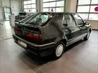 Gebraucht Renault R9 73 PS (53 kW) 1993 Schwarz Limousine