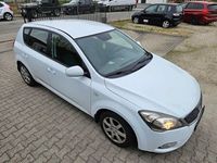 Second-hand Kia Ceed 105 CP (77 kW) 2012 Alb Hatchback