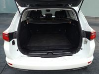 Gebraucht Renault Talisman Intens 159 PS (116 kW) 2022 Weiß Kombi